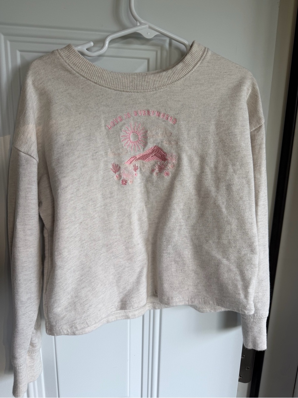Oshkosh “love is everywhere” mountain & floral embroidery size 5